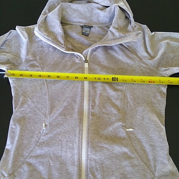 Eddie Bauer Women’s Size M Hoodie with collar and hood tan and cream - Picture 11 of 16